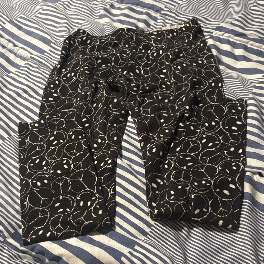Wonder Nation Black and White Patterned Leggings